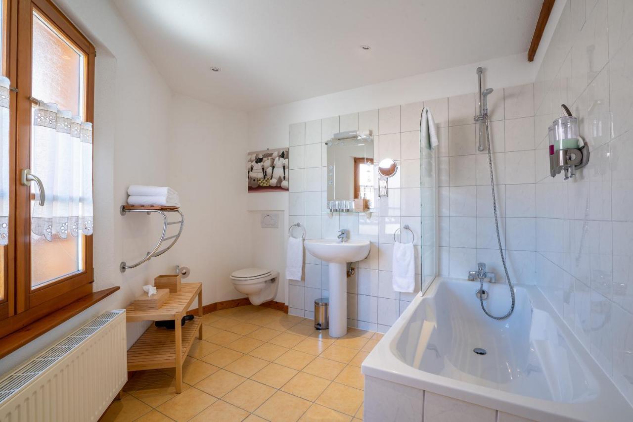 Les Suites - La Cour St Fulrad Saint-Hippolyte  Exterior foto