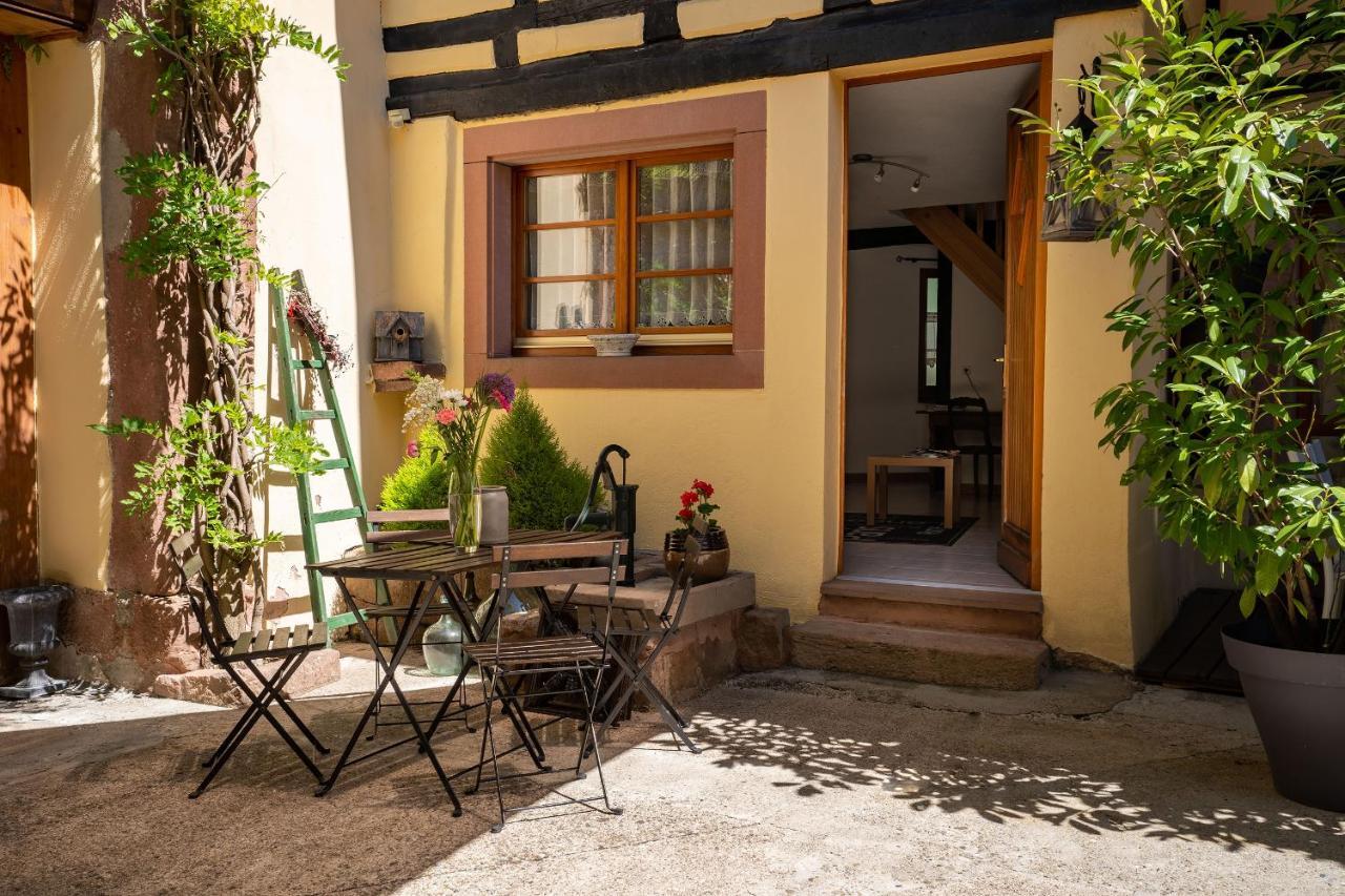 Les Suites - La Cour St Fulrad Saint-Hippolyte  Exterior foto