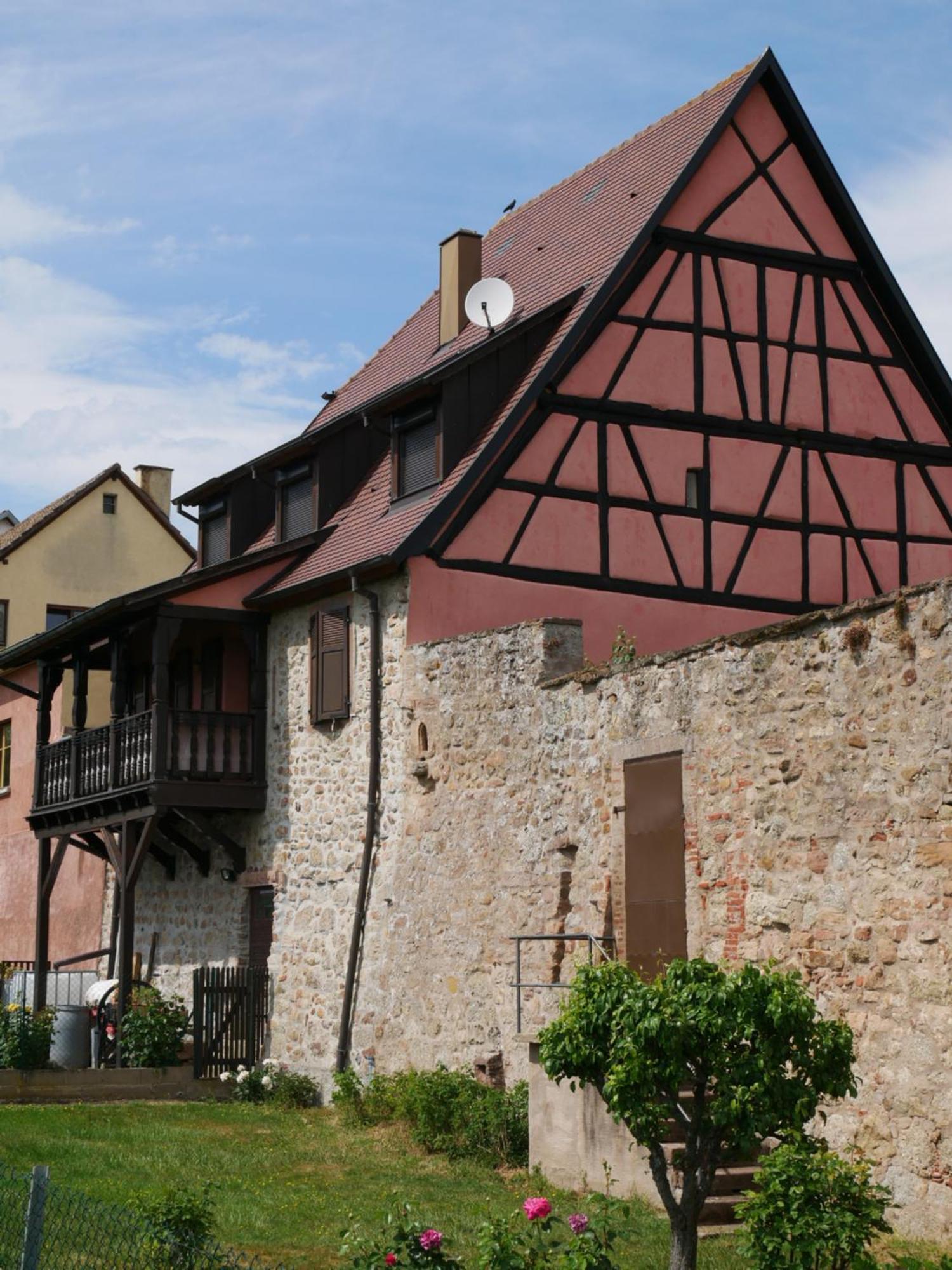 Les Suites - La Cour St Fulrad Saint-Hippolyte  Exterior foto