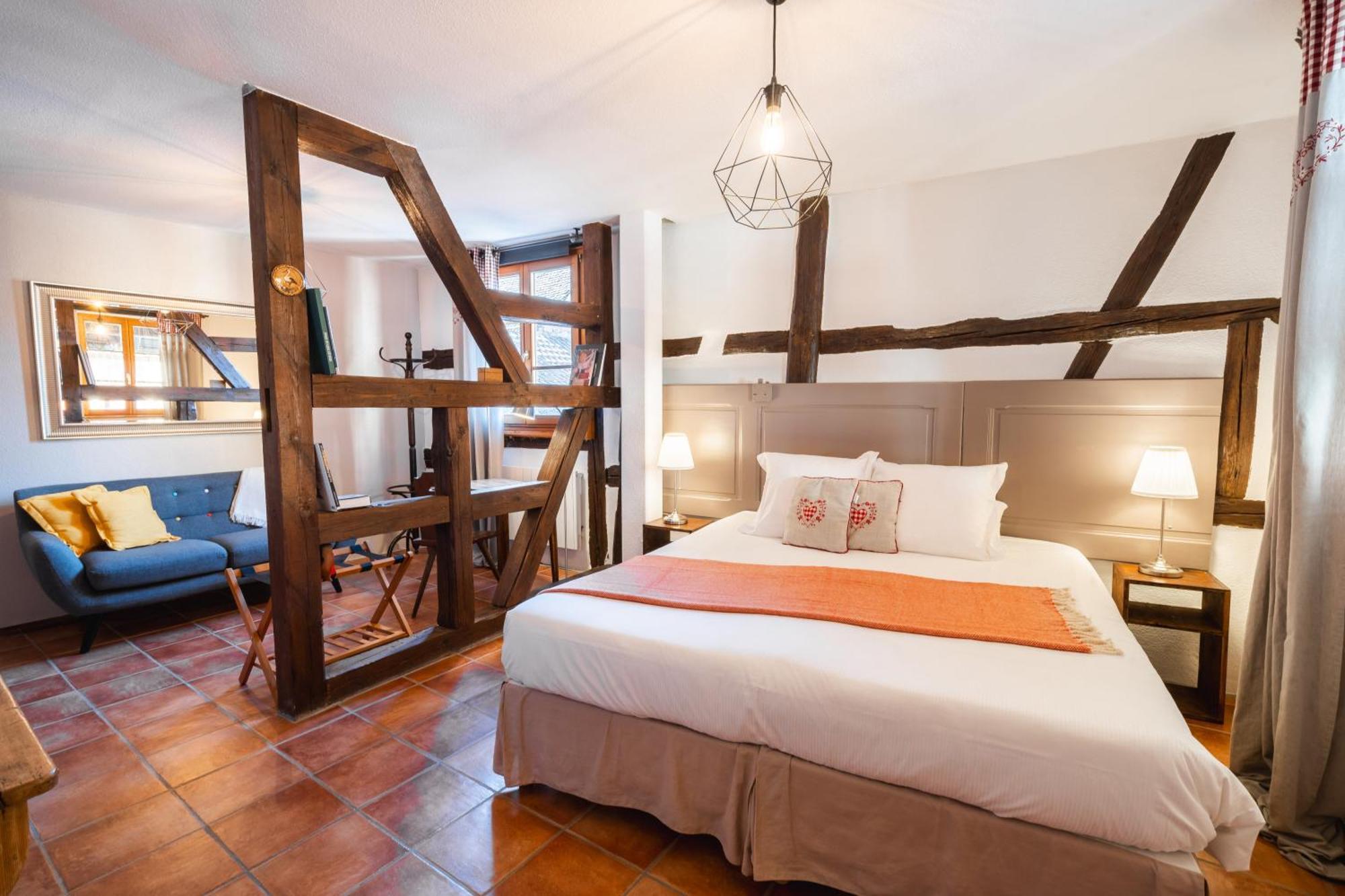 Les Suites - La Cour St Fulrad Saint-Hippolyte  Exterior foto
